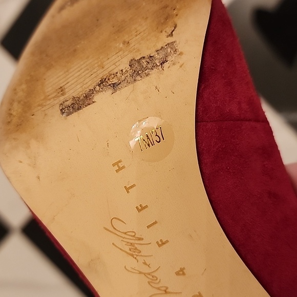 424 Fifth Lord & Taylor Suede High Heels - Picture 6 of 9